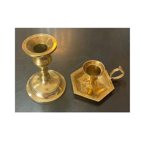 Vintage brass chamberstick and candle holder - Picture 1 of 3